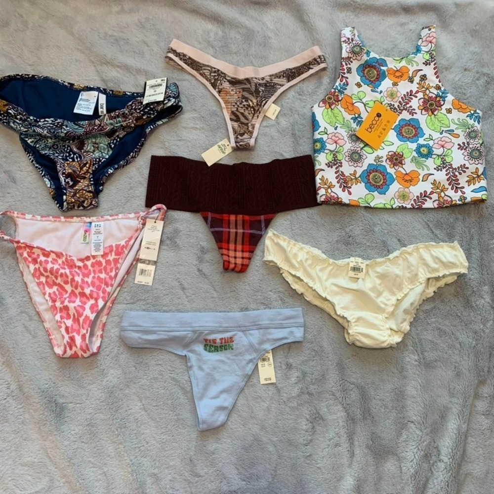 Mixed Lot of Sz Small Women Bikini Activewear Underwear  Becca Sun Dazed‎ More